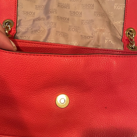 Michael Kors Coral Gold Chain Shoulder Bag - Picture 11 of 11